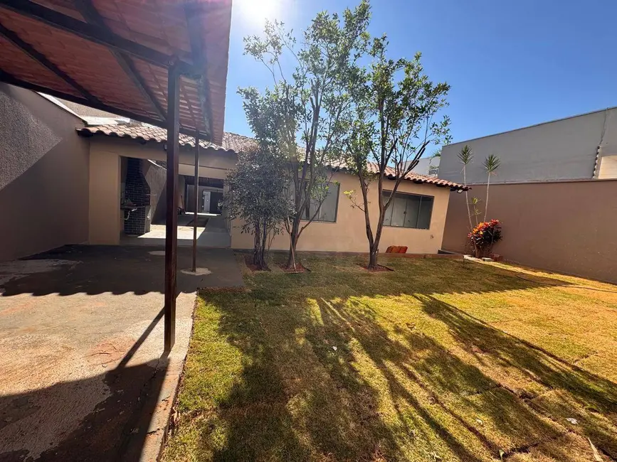 Foto 1 de Casa com 3 quartos à venda, 300m2 em Anapolis - GO