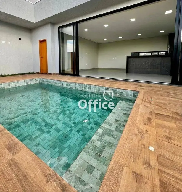 Foto 1 de Casa de Condomínio com 3 quartos à venda, 360m2 em Anapolis - GO