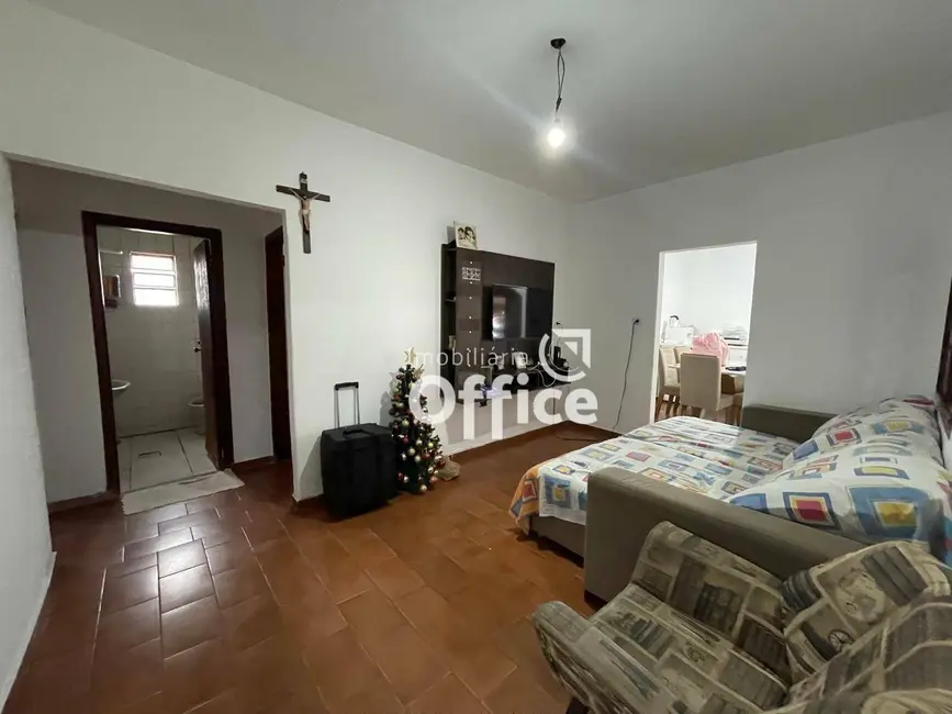 Casa com 4 quartos à venda, 350m2 em Jardim Goiano, Anapolis - GO - imagem 9 Foto 9 de Casa com 4 quartos à venda, 350m2 em Jardim Goiano, Anapolis - GO