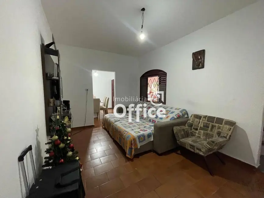 Foto 7 de Casa com 4 quartos à venda, 350m2 em Jardim Goiano, Anapolis - GO