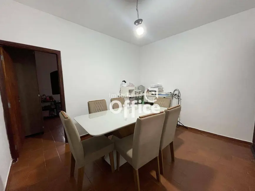 Foto 6 de Casa com 4 quartos à venda, 350m2 em Jardim Goiano, Anapolis - GO
