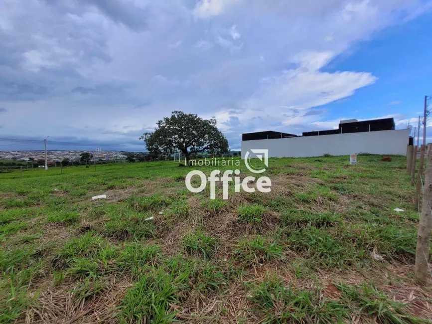 Foto 2 de Terreno / Lote à venda, 300m2 em Anapolis - GO