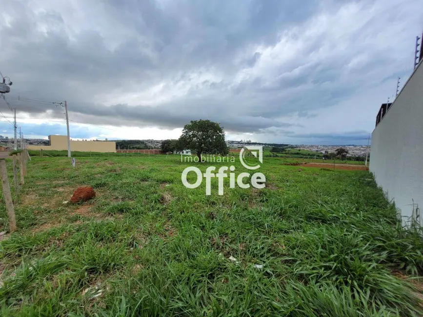 Foto 3 de Terreno / Lote à venda, 300m2 em Anapolis - GO