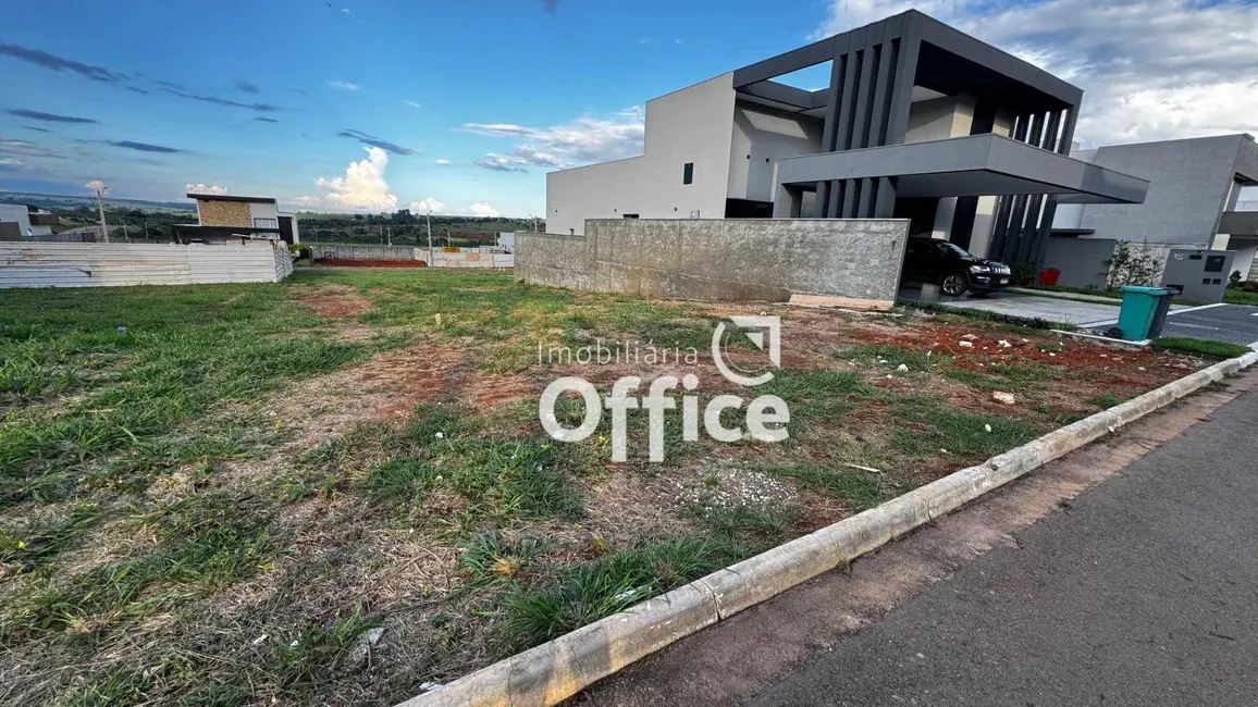 Foto 2 de Terreno / Lote à venda, 420m2 em Condomínio Residencial Grand Trianon, Anapolis - GO