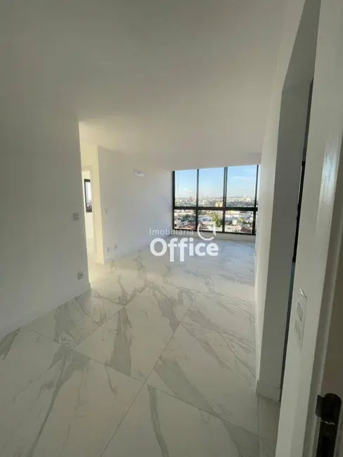 Foto 2 de Apartamento com 3 quartos à venda, 82m2 em Jundiaí, Anapolis - GO