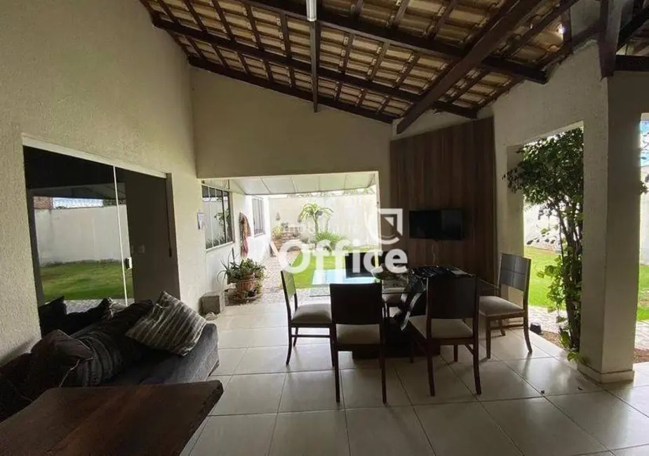 Foto 5 de Casa com 3 quartos à venda, 420m2 em Anápolis City, Anapolis - GO