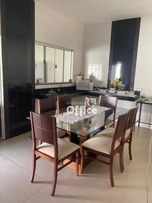 Foto 3 de Casa com 3 quartos à venda, 420m2 em Anápolis City, Anapolis - GO