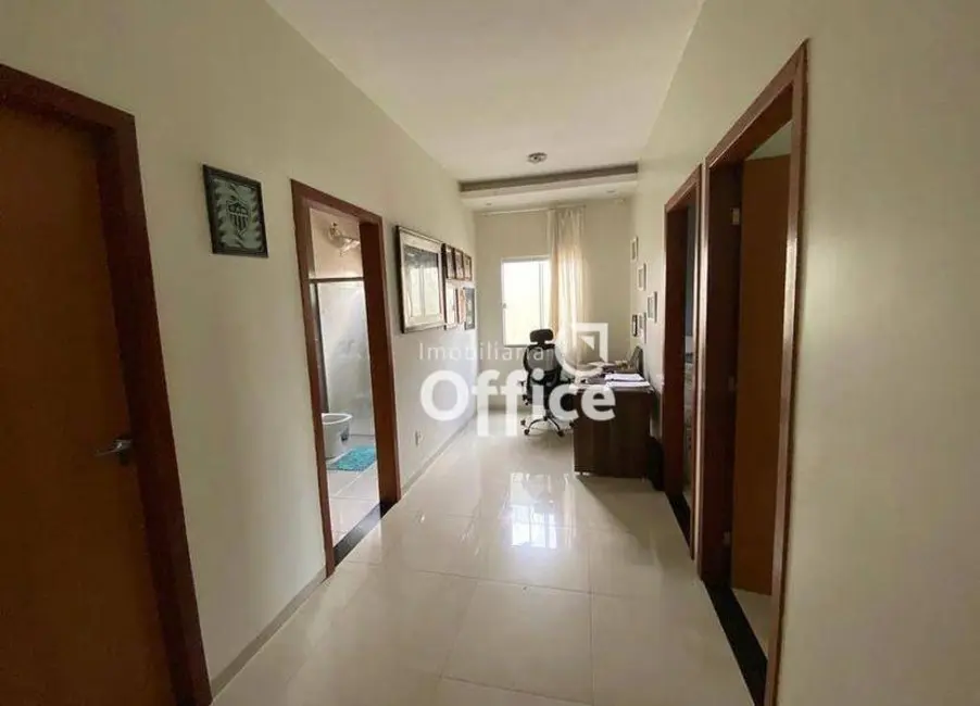 Foto 8 de Casa com 3 quartos à venda, 420m2 em Anápolis City, Anapolis - GO