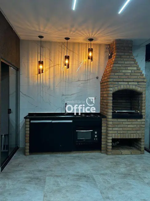 Sobrado com 3 quartos à venda, 360m2 em Residencial Ana Caroline, Anapolis - GO - imagem 2 Foto 2 de Sobrado com 3 quartos à venda, 360m2 em Residencial Ana Caroline, Anapolis - GO