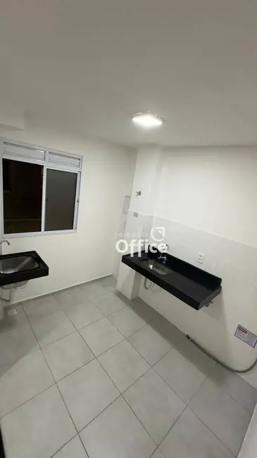Foto 2 de Apartamento com 2 quartos à venda, 45m2 em Vila Jaiara, Anapolis - GO