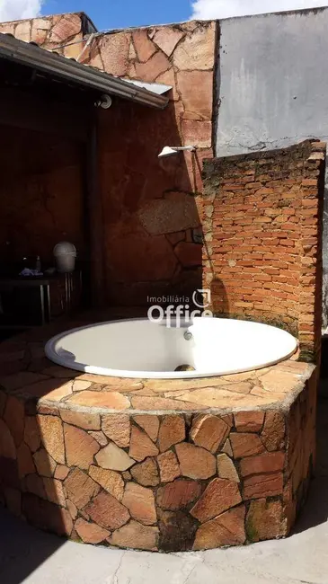 Foto 1 de Casa com 4 quartos à venda, 270m2 em Vila Santana, Anapolis - GO