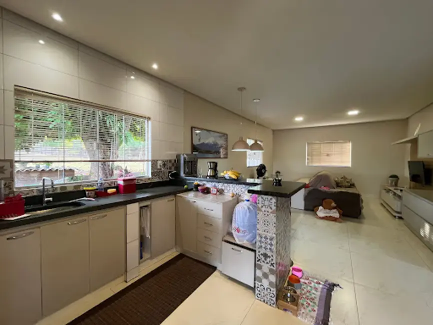 Chácara com 3 quartos à venda, 5000m2 em Anapolis - GO - imagem 3 Foto 3 de Chácara com 3 quartos à venda, 5000m2 em Anapolis - GO