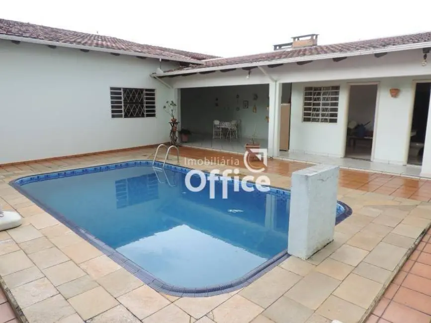 Foto 1 de Casa com 4 quartos à venda, 490m2 em Jundiaí, Anapolis - GO