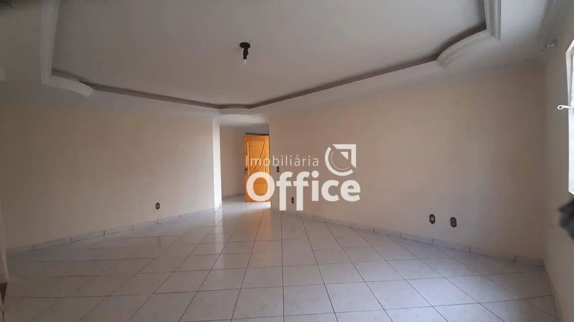 Foto 6 de Casa com 4 quartos à venda, 490m2 em Jundiaí, Anapolis - GO