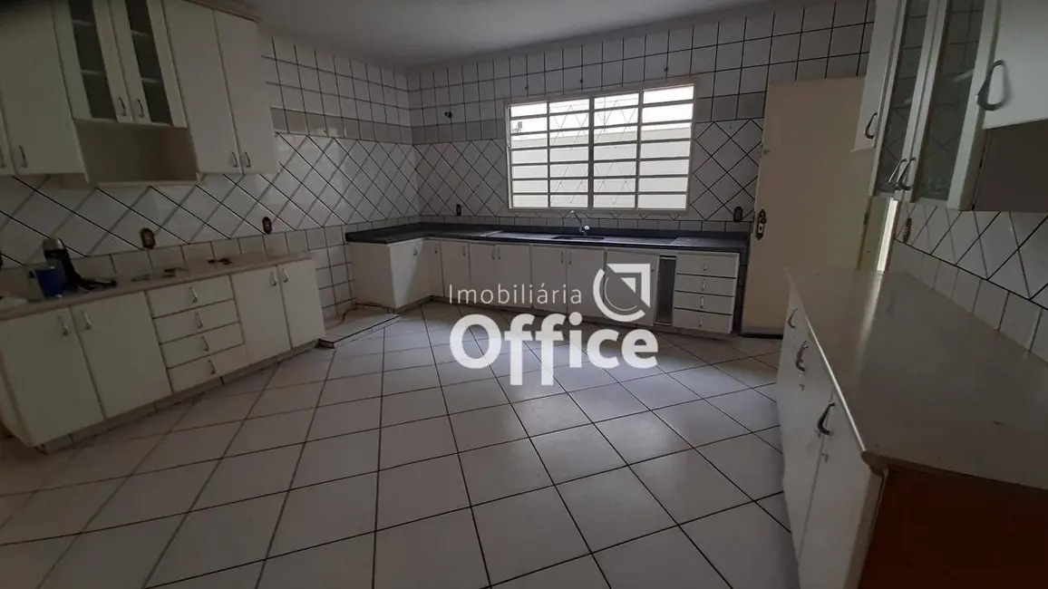 Foto 7 de Casa com 4 quartos à venda, 490m2 em Jundiaí, Anapolis - GO