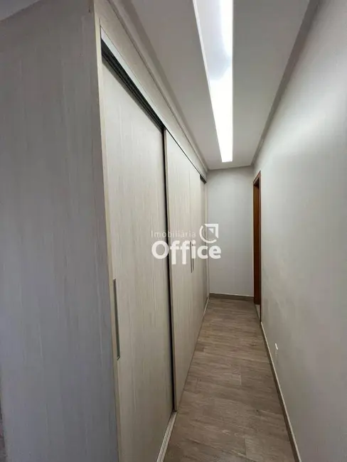 Sobrado com 3 quartos à venda, 450m2 em Anápolis City, Anapolis - GO - imagem 8 Foto 8 de Sobrado com 3 quartos à venda, 450m2 em Anápolis City, Anapolis - GO