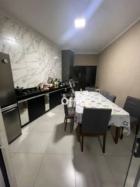 Casa com 3 quartos à venda, 270m2 em Setor Summerville, Anapolis - GO - imagem 9 Foto 9 de Casa com 3 quartos à venda, 270m2 em Setor Summerville, Anapolis - GO