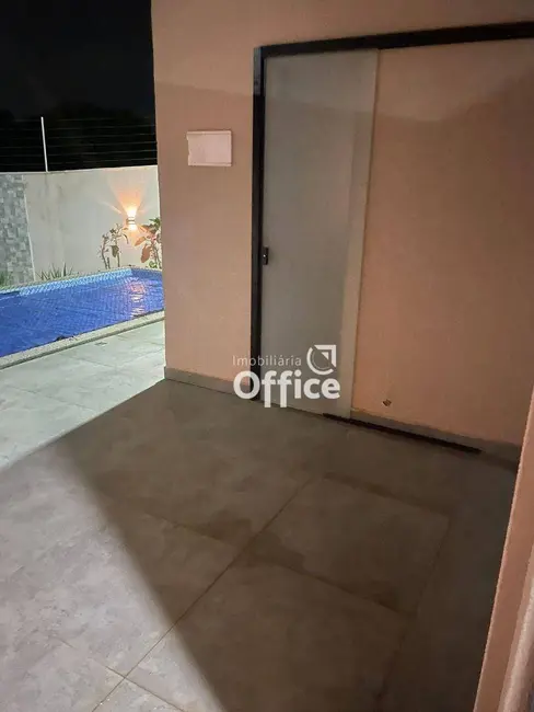 Casa com 3 quartos à venda, 270m2 em Setor Summerville, Anapolis - GO - imagem 3 Foto 3 de Casa com 3 quartos à venda, 270m2 em Setor Summerville, Anapolis - GO