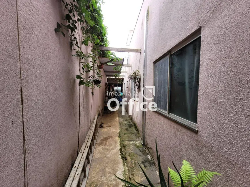 Casa com 3 quartos à venda, 150m2 em Anapolis - GO - imagem 9 Foto 9 de Casa com 3 quartos à venda, 150m2 em Anapolis - GO