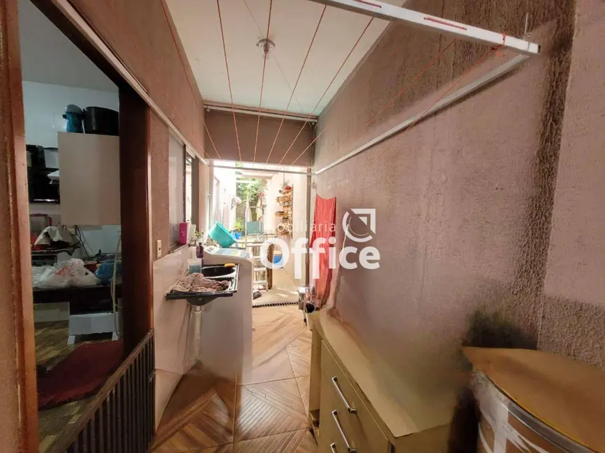 Casa com 3 quartos à venda, 150m2 em Anapolis - GO - imagem 7 Foto 7 de Casa com 3 quartos à venda, 150m2 em Anapolis - GO