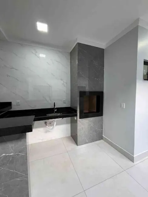 Casa com 3 quartos à venda, 200m2 em Loteamento Residencial Verona, Anapolis - GO - imagem 4 Foto 4 de Casa com 3 quartos à venda, 200m2 em Loteamento Residencial Verona, Anapolis - GO