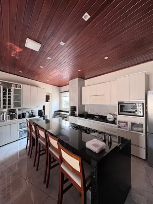 Sobrado com 3 quartos à venda, 500m2 em Jundiaí, Anapolis - GO - imagem 6 Foto 6 de Sobrado com 3 quartos à venda, 500m2 em Jundiaí, Anapolis - GO