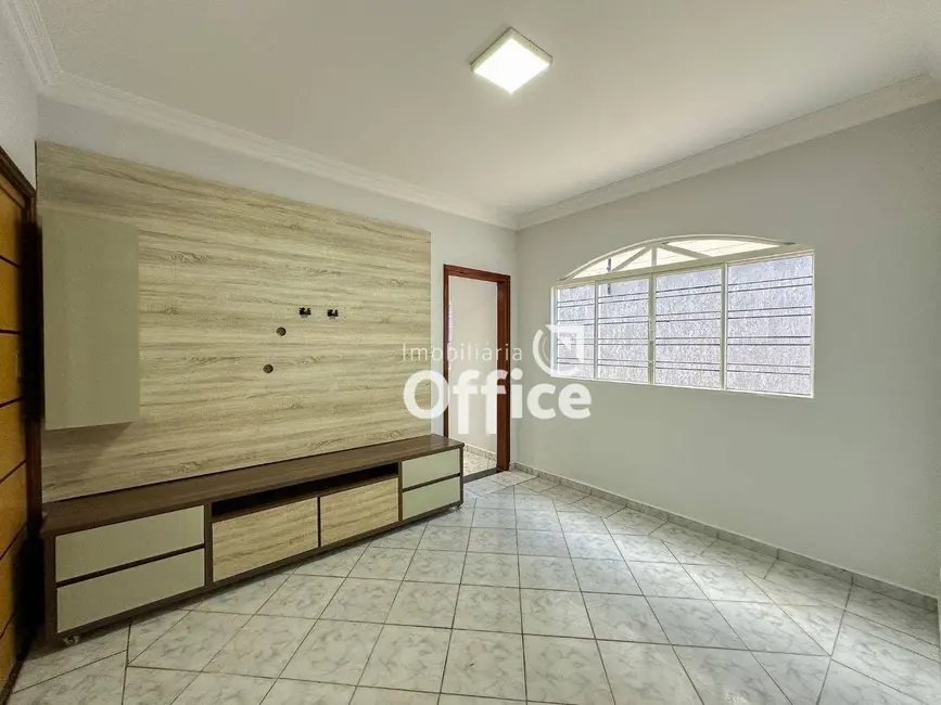 Casa com 3 quartos à venda, 360m2 em Anápolis City, Anapolis - GO - imagem 4 Foto 4 de Casa com 3 quartos à venda, 360m2 em Anápolis City, Anapolis - GO