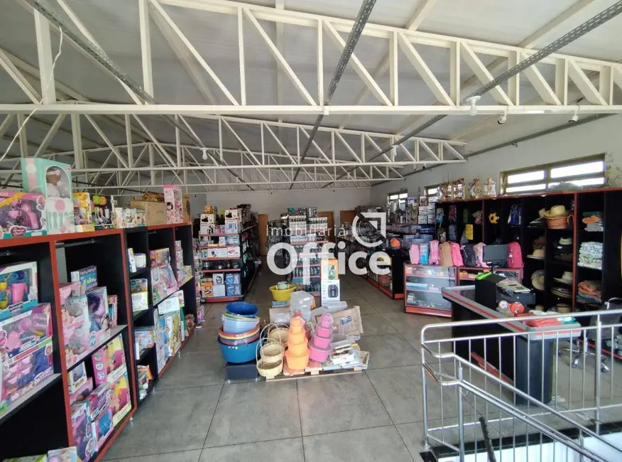 Loja à venda, 600m2 em Conjunto Habitacional Vila União, Anapolis - GO - imagem 6 Foto 6 de Loja à venda, 600m2 em Conjunto Habitacional Vila União, Anapolis - GO