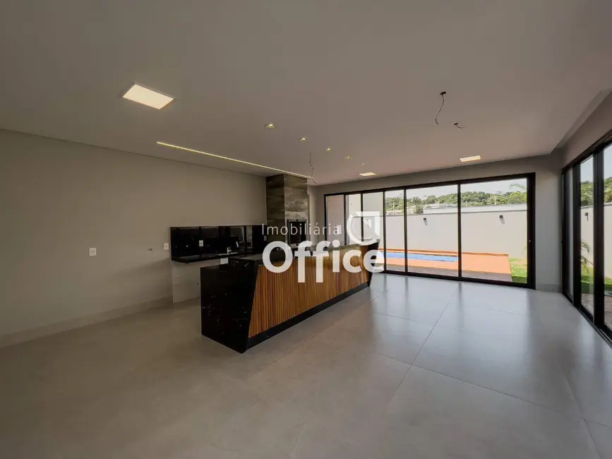 Foto 9 de Casa de Condomínio com 3 quartos à venda, 420m2 em Anapolis - GO