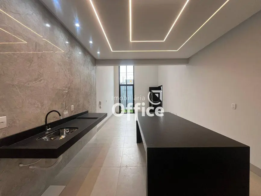 Foto 1 de Casa com 3 quartos à venda, 200m2 em Residencial Ayrton Senna, Anapolis - GO