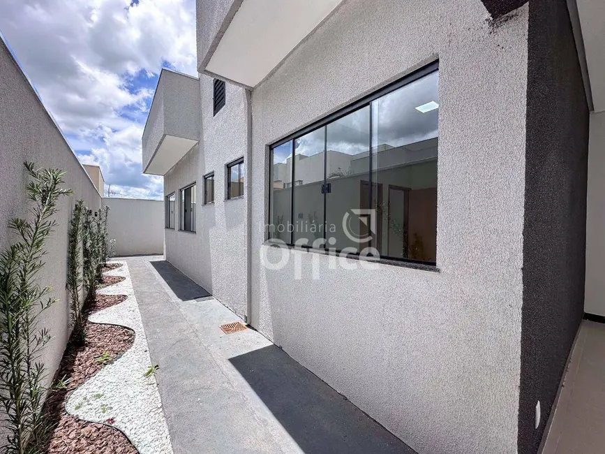 Foto 3 de Casa com 3 quartos à venda, 200m2 em Jardim Itália, Anapolis - GO