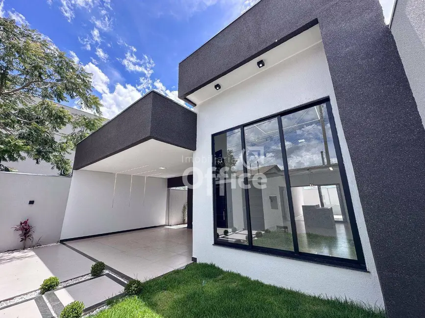 Foto 1 de Casa com 3 quartos à venda, 200m2 em Jardim Itália, Anapolis - GO