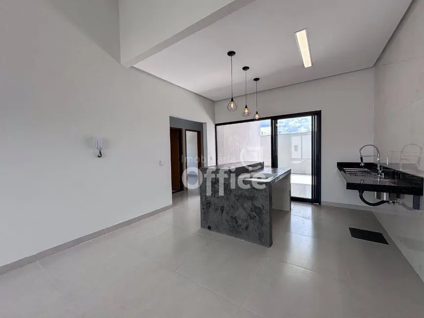 Foto 8 de Casa com 3 quartos à venda, 200m2 em Jardim Itália, Anapolis - GO