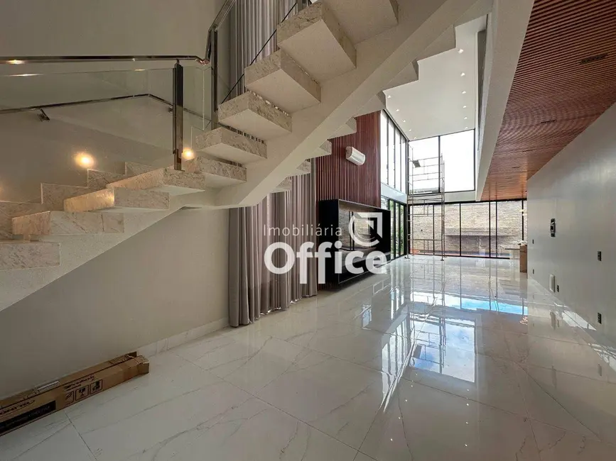 Foto 8 de Casa de Condomínio com 4 quartos à venda, 423m2 em Residencial Alphaville, Anapolis - GO