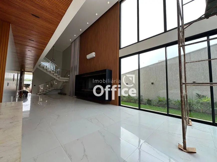 Foto 5 de Casa de Condomínio com 4 quartos à venda, 423m2 em Residencial Alphaville, Anapolis - GO