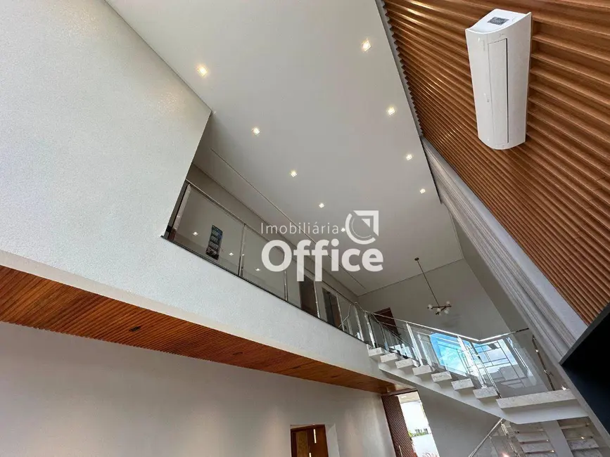 Foto 9 de Casa de Condomínio com 4 quartos à venda, 423m2 em Residencial Alphaville, Anapolis - GO