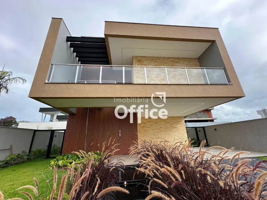 Foto 2 de Casa de Condomínio com 4 quartos à venda, 423m2 em Residencial Alphaville, Anapolis - GO