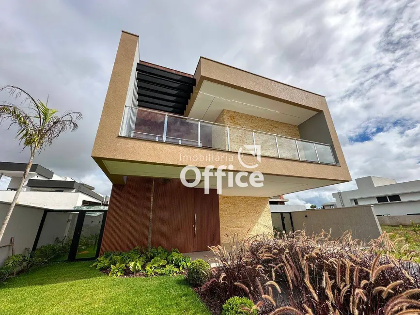 Foto 1 de Casa de Condomínio com 4 quartos à venda, 423m2 em Residencial Alphaville, Anapolis - GO