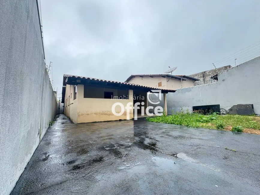 Foto 3 de Casa com 3 quartos à venda, 300m2 em Setor Sul Jamil Miguel, Anapolis - GO