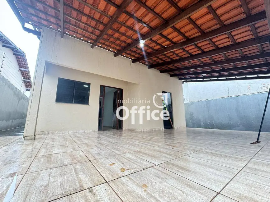 Casa com 3 quartos à venda, 300m2 em Setor Sul Jamil Miguel, Anapolis - GO - imagem 1 Foto 1 de Casa com 3 quartos à venda, 300m2 em Setor Sul Jamil Miguel, Anapolis - GO