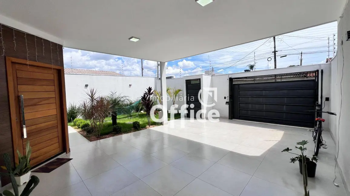Foto 3 de Casa com 3 quartos à venda, 300m2 em Jardim das Américas 3ª Etapa, Anapolis - GO