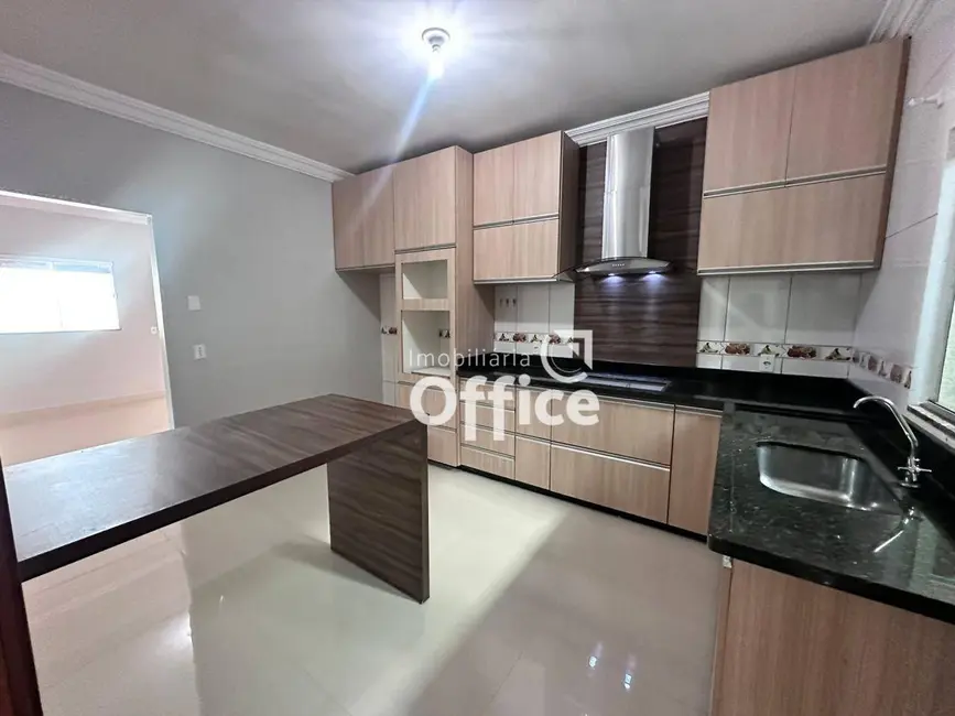Foto 1 de Casa com 3 quartos à venda, 212m2 em Residencial Aldeia dos Sonhos, Anapolis - GO