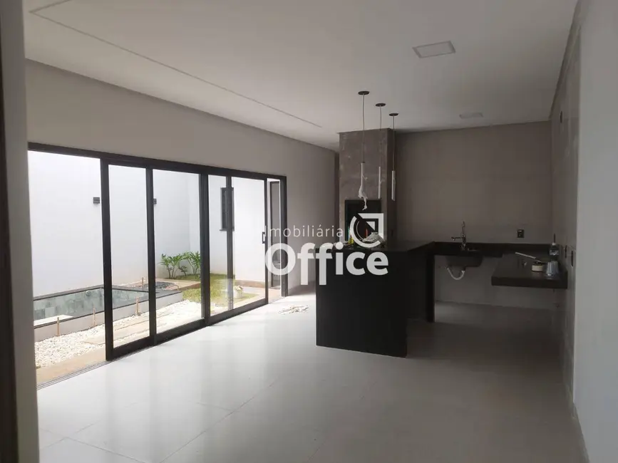 Casa com 3 quartos à venda, 200m2 em Anapolis - GO - imagem 3 Foto 3 de Casa com 3 quartos à venda, 200m2 em Anapolis - GO