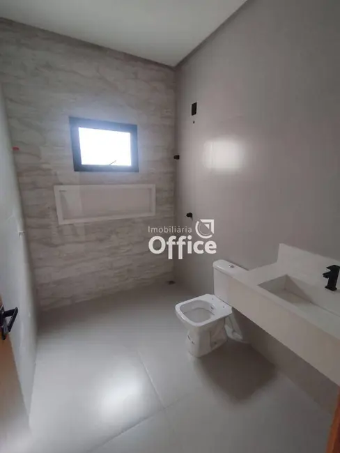 Casa com 3 quartos à venda, 200m2 em Anapolis - GO - imagem 8 Foto 8 de Casa com 3 quartos à venda, 200m2 em Anapolis - GO