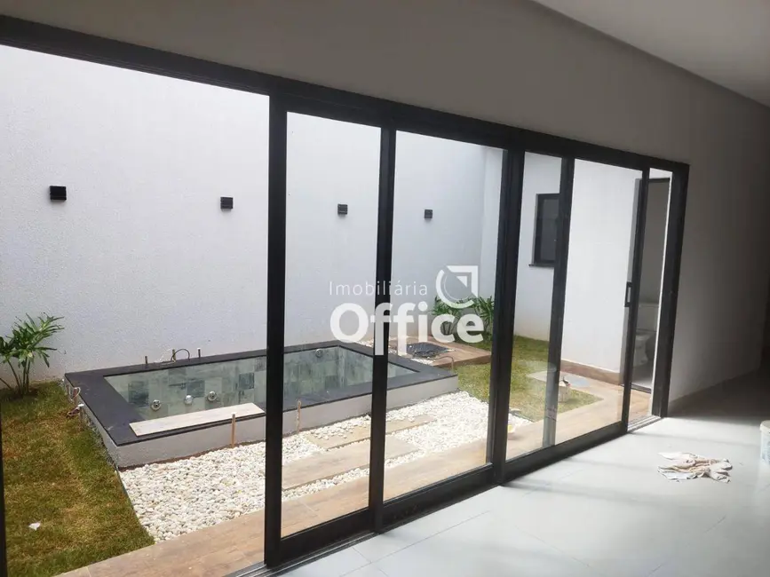 Casa com 3 quartos à venda, 200m2 em Anapolis - GO - imagem 4 Foto 4 de Casa com 3 quartos à venda, 200m2 em Anapolis - GO