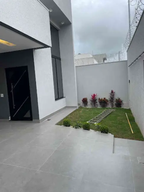 Foto 1 de Casa com 3 quartos à venda, 200m2 em Anapolis - GO