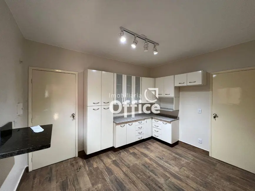 Foto 4 de Apartamento com 3 quartos para alugar, 95m2 em Setor Central, Anapolis - GO