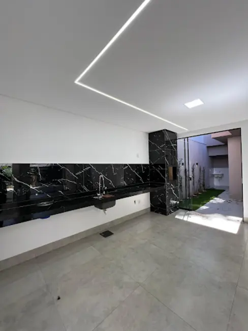 Casa com 3 quartos à venda, 200m2 em Setor Lago dos Buritis, Anapolis - GO - imagem 6 Foto 6 de Casa com 3 quartos à venda, 200m2 em Setor Lago dos Buritis, Anapolis - GO