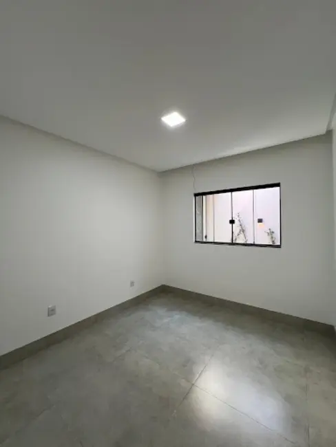 Casa com 3 quartos à venda, 200m2 em Setor Lago dos Buritis, Anapolis - GO - imagem 4 Foto 4 de Casa com 3 quartos à venda, 200m2 em Setor Lago dos Buritis, Anapolis - GO