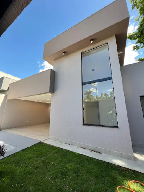 Casa com 3 quartos à venda, 200m2 em Setor Lago dos Buritis, Anapolis - GO - imagem 1 Foto 1 de Casa com 3 quartos à venda, 200m2 em Setor Lago dos Buritis, Anapolis - GO
